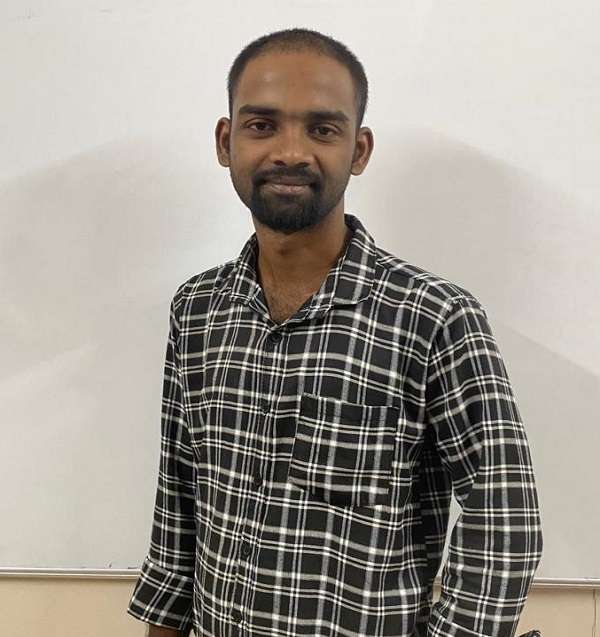 Meet our student who successfully completed Digital Marketing Course at Sadhvi Academy